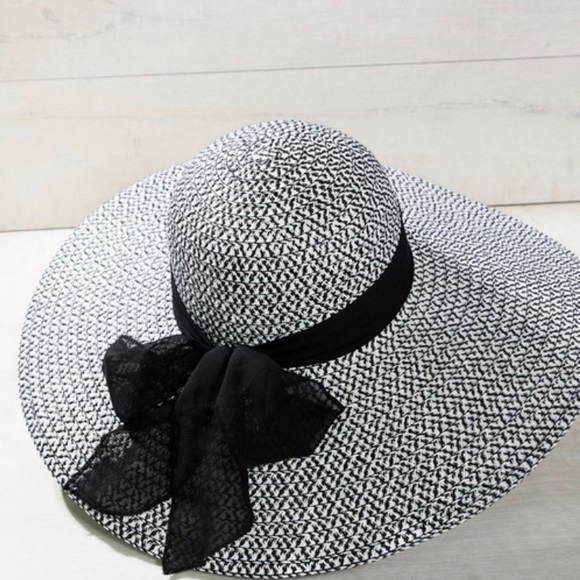 **LAST ONE**WIDE BRIM HAT WITH BLACK RIBBON - Picture 4 of 7